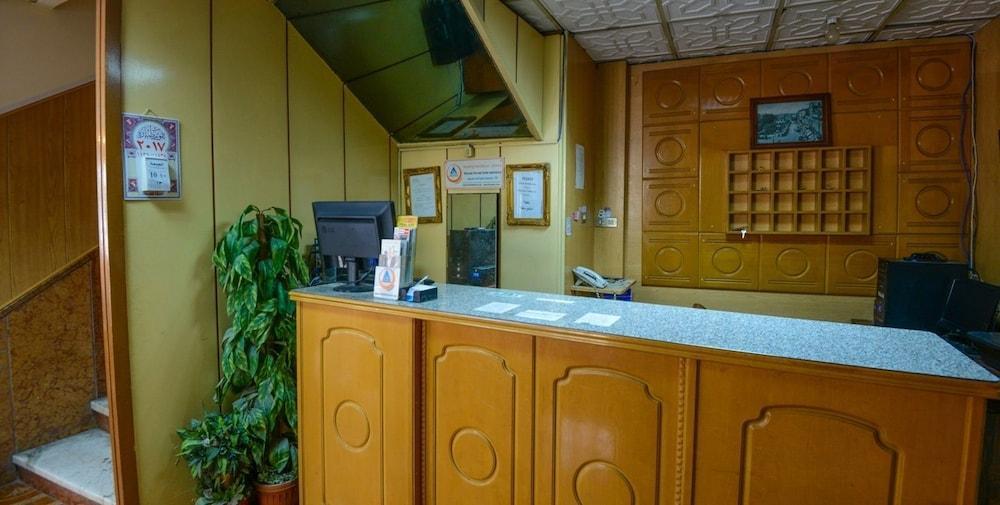 Regis Hotel ベイルート エクステリア 写真
