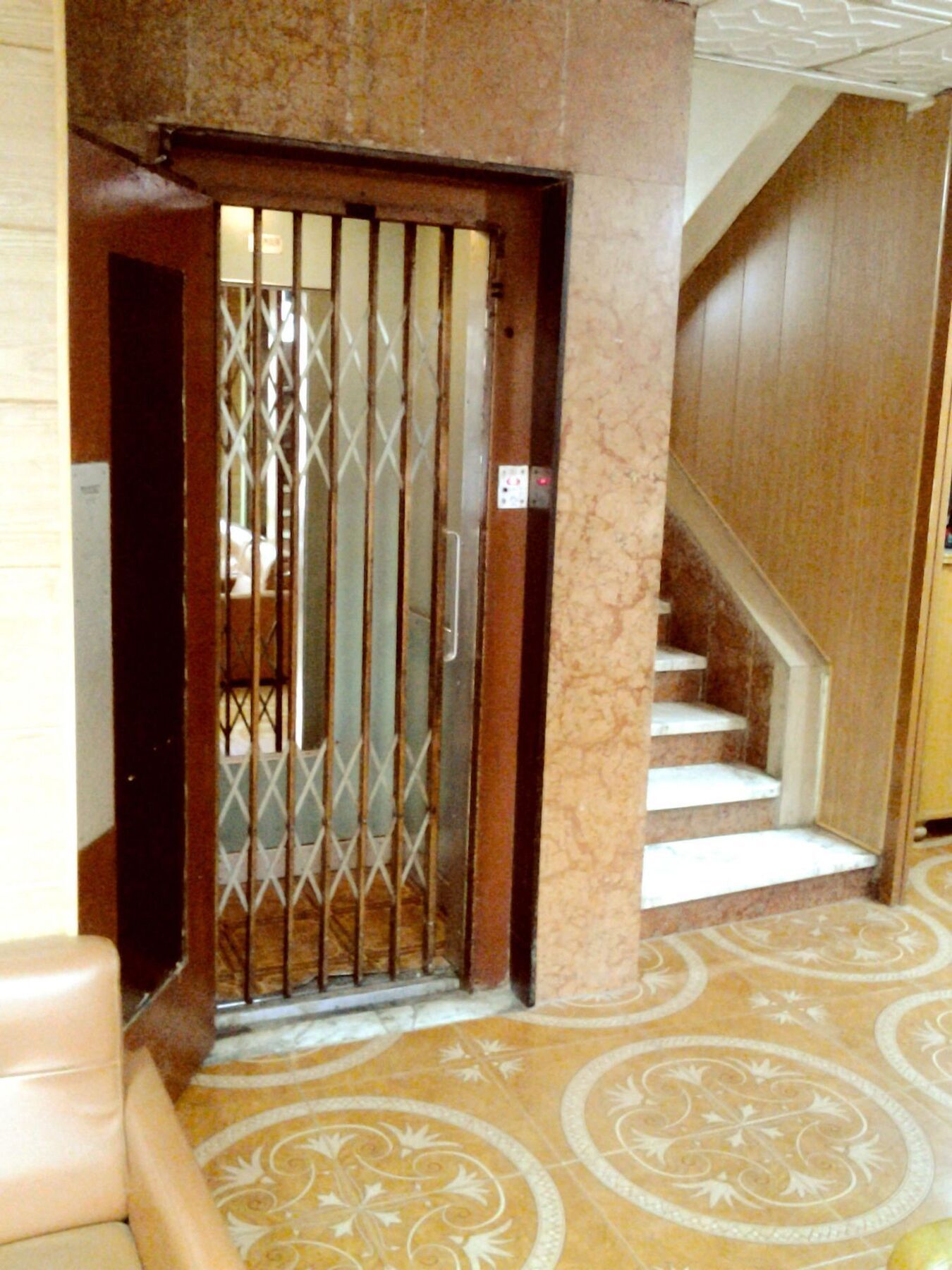 Regis Hotel ベイルート エクステリア 写真